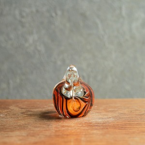 幻想的な模様の、ガラスの鳥 4