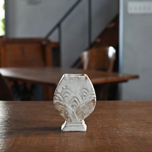 OluNoA / フラワーベース〈 花瓶・花器・一輪挿し・陶器・インテリア・置物 〉