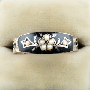 イギリス　バーミンガム　1857年　 モーニングリング　シードパールの勿忘草～Forget Me Not Hair Mourning Ring 1857～ DR00564