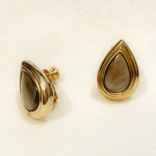 70s vintage -drop shells-