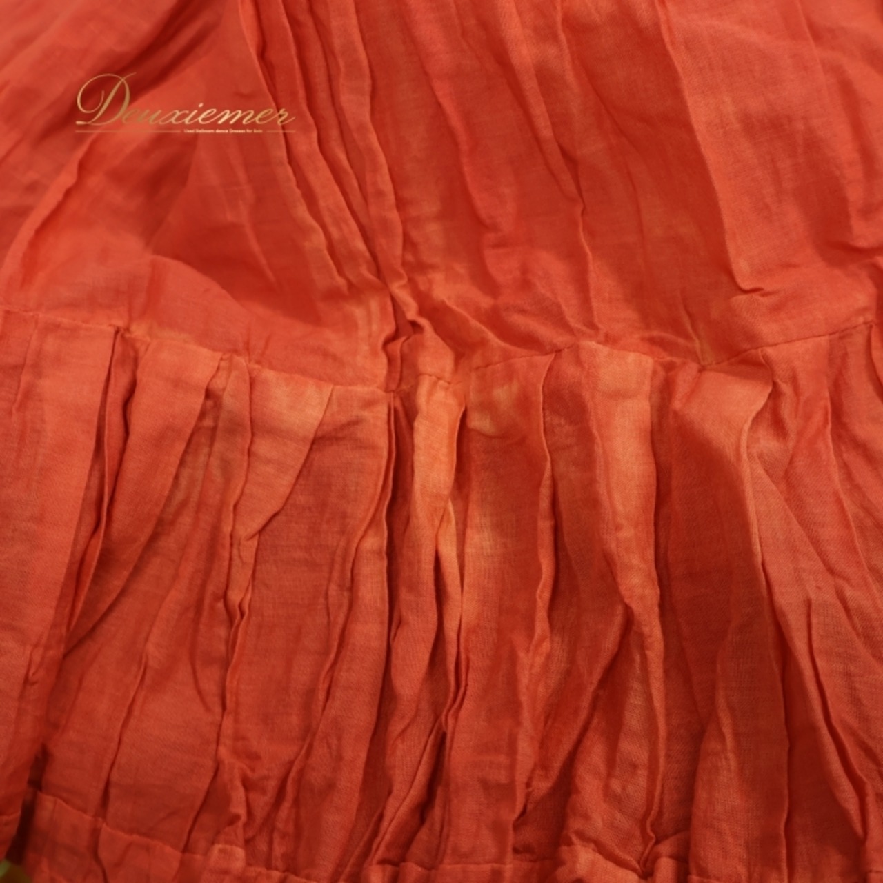 ベリーダンス 衣装 ジプシースカート MYST イエロー系 32ヤード グラデーション 無地 ティアード ボリューム 鮮やか シンプル レッスン 練習 大きく広がる裾 ダンス衣装 ステージ衣装 ロング イベント 舞台 落ち着いた色 スカート オレンジ系