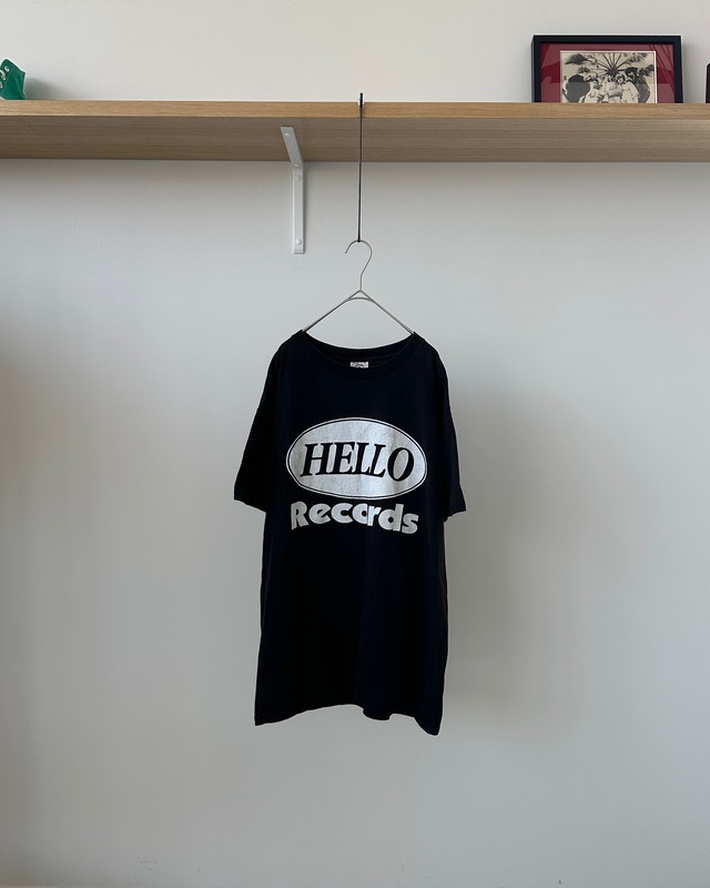 -HELLO Records- Vintage 90s L Print T-Shirt