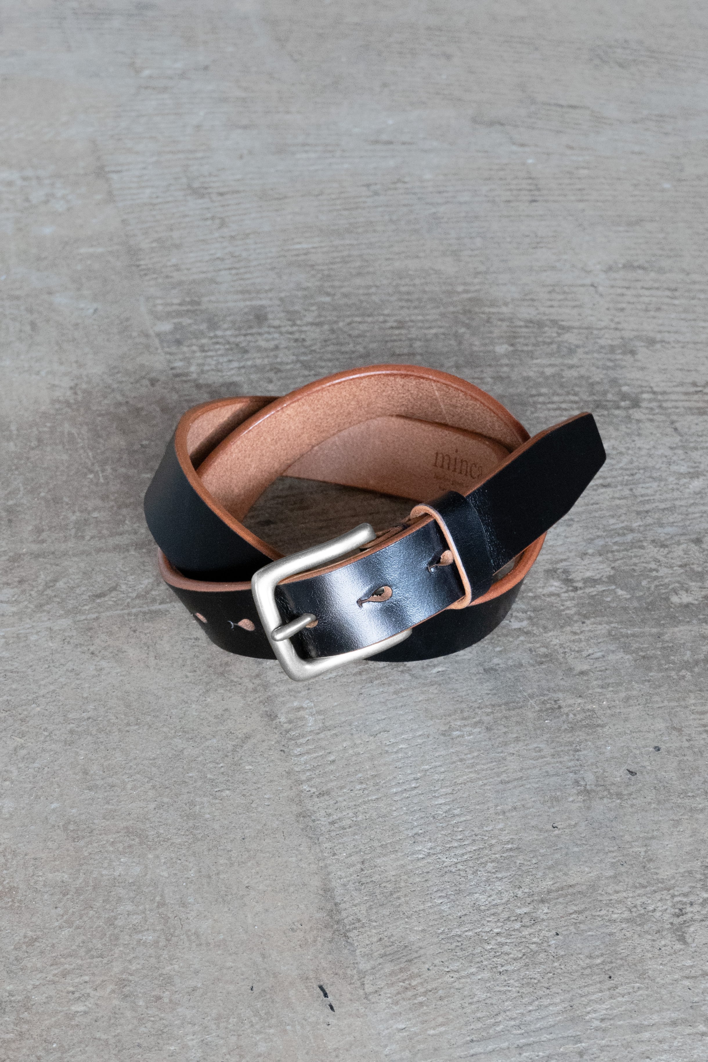 BLACK / 幅30mm ハーネスレザーベルト 01 / 丘染め【送料無料】 | 高級