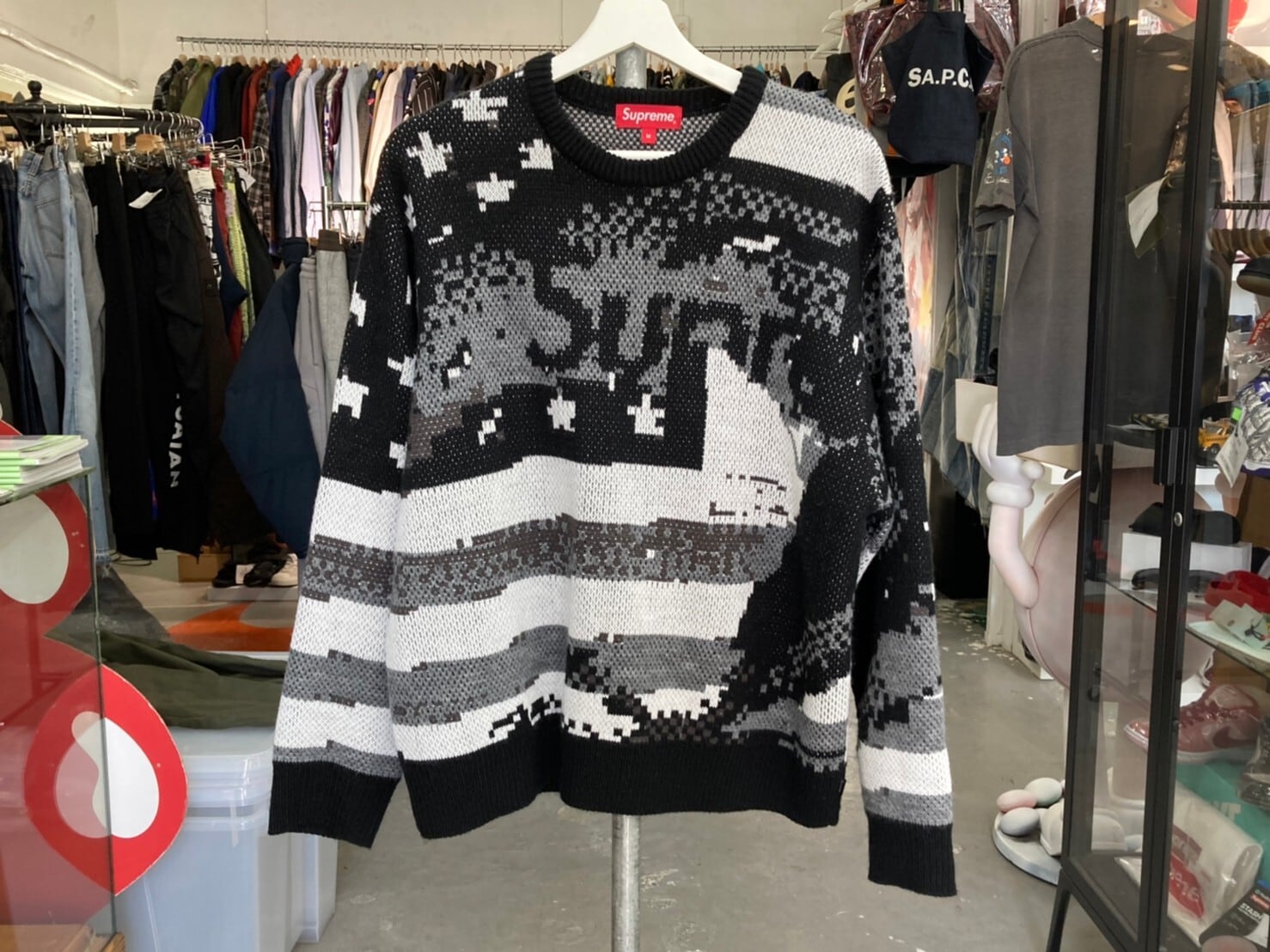 supreme Digital Flag Sweater Black XL