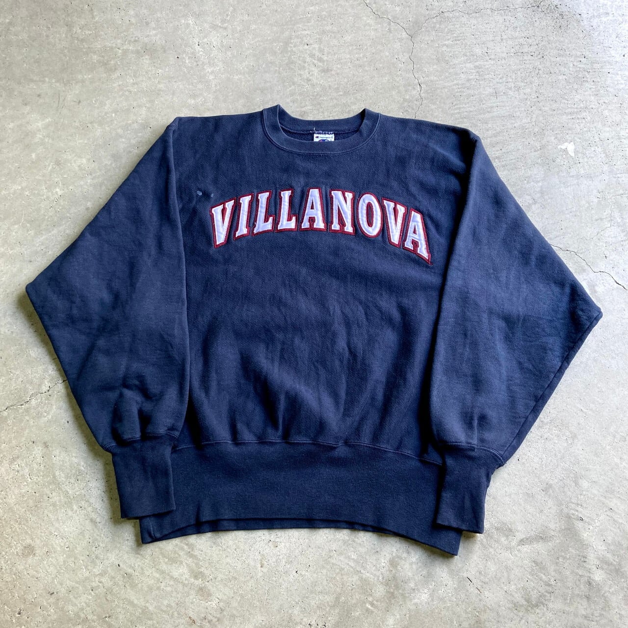 90年代 Champion チャンピオン VILLANOVA カレッジロゴ ワッペン リバースウィーブ メンズL 古着 90s ビンテージ  ヴィンテージ REVERSE WEAVE スウェット トレーナー ネイビー 紺色【スウェット】【WS2202-15】 | cave  古着屋【公式】古着通販サイト