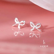 ミニマルリボンピアス