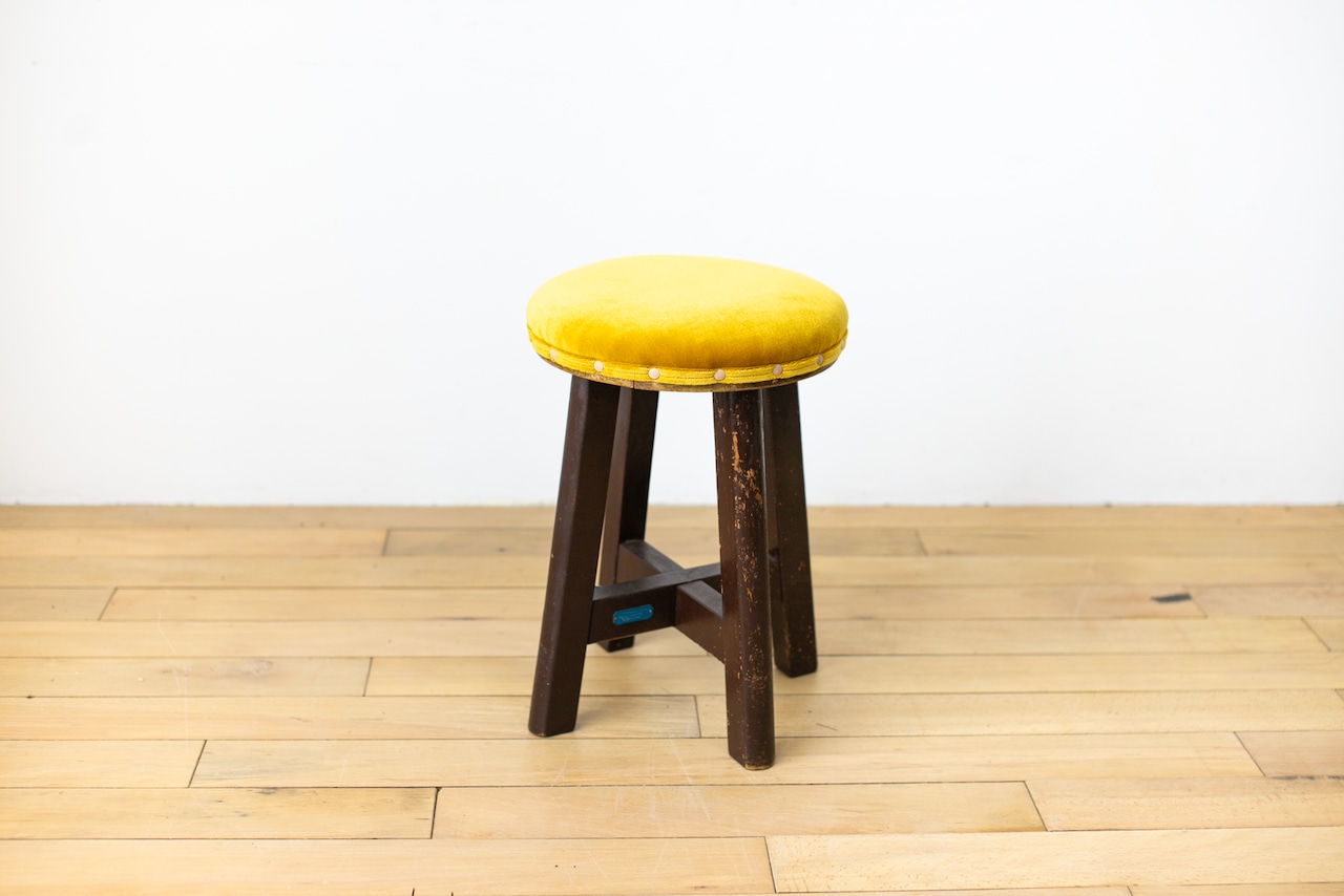 GOOD LUCK CHAIR 004