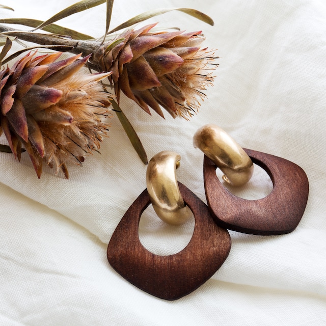 Wooden resort earrings 