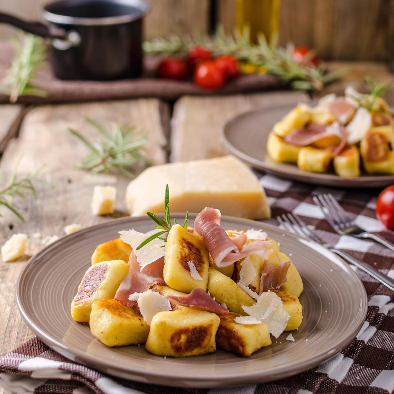 イタリア産 グラスフェッド グラナパダーノ DOP チーズ 10kg Grana Padano DOP Grassfed Aged Cheese 10kg