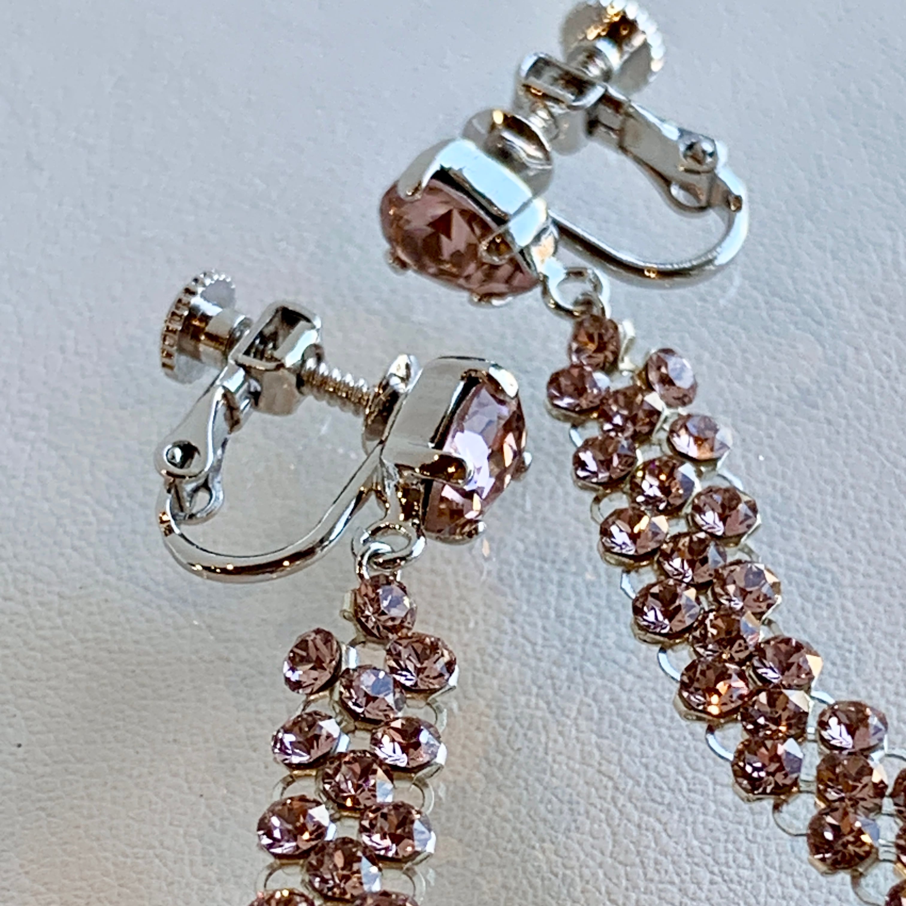 Swarovski社製クリスタルメッシュ使用ドロップストーン付イヤリング 