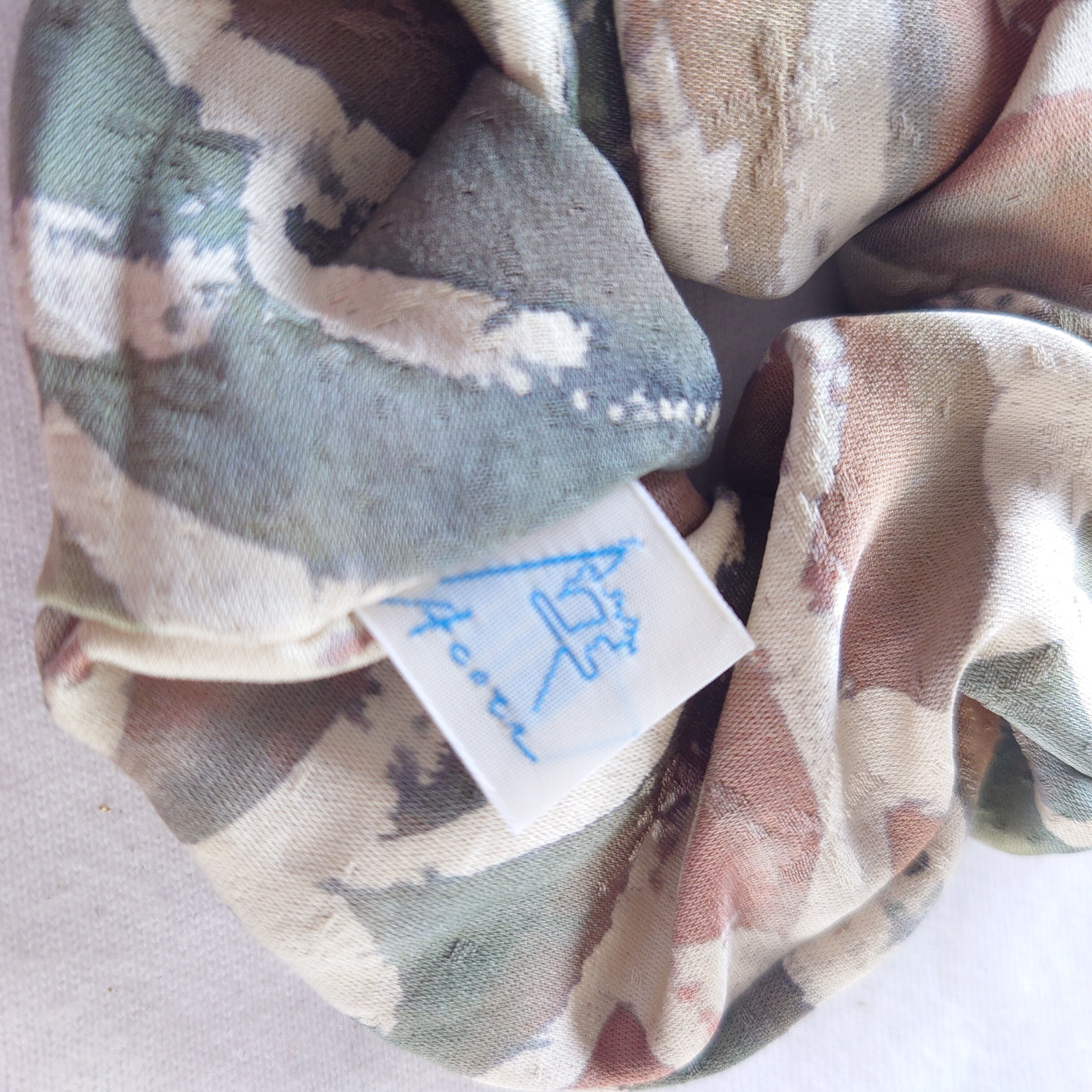 シュシュ Scrunchie VFW生地 くすみカラー バンクーバー 着物リメイク kimono