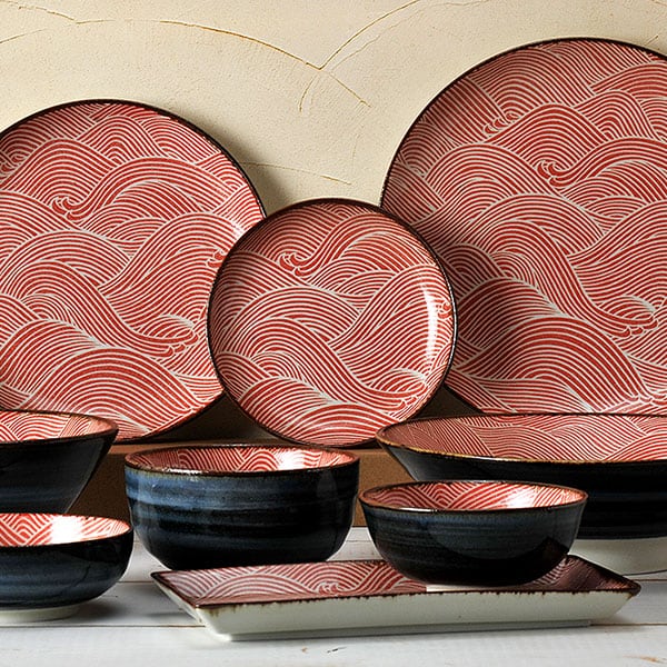 波型の青赤花模様皿7枚セット - メルカリ 波型の青赤花