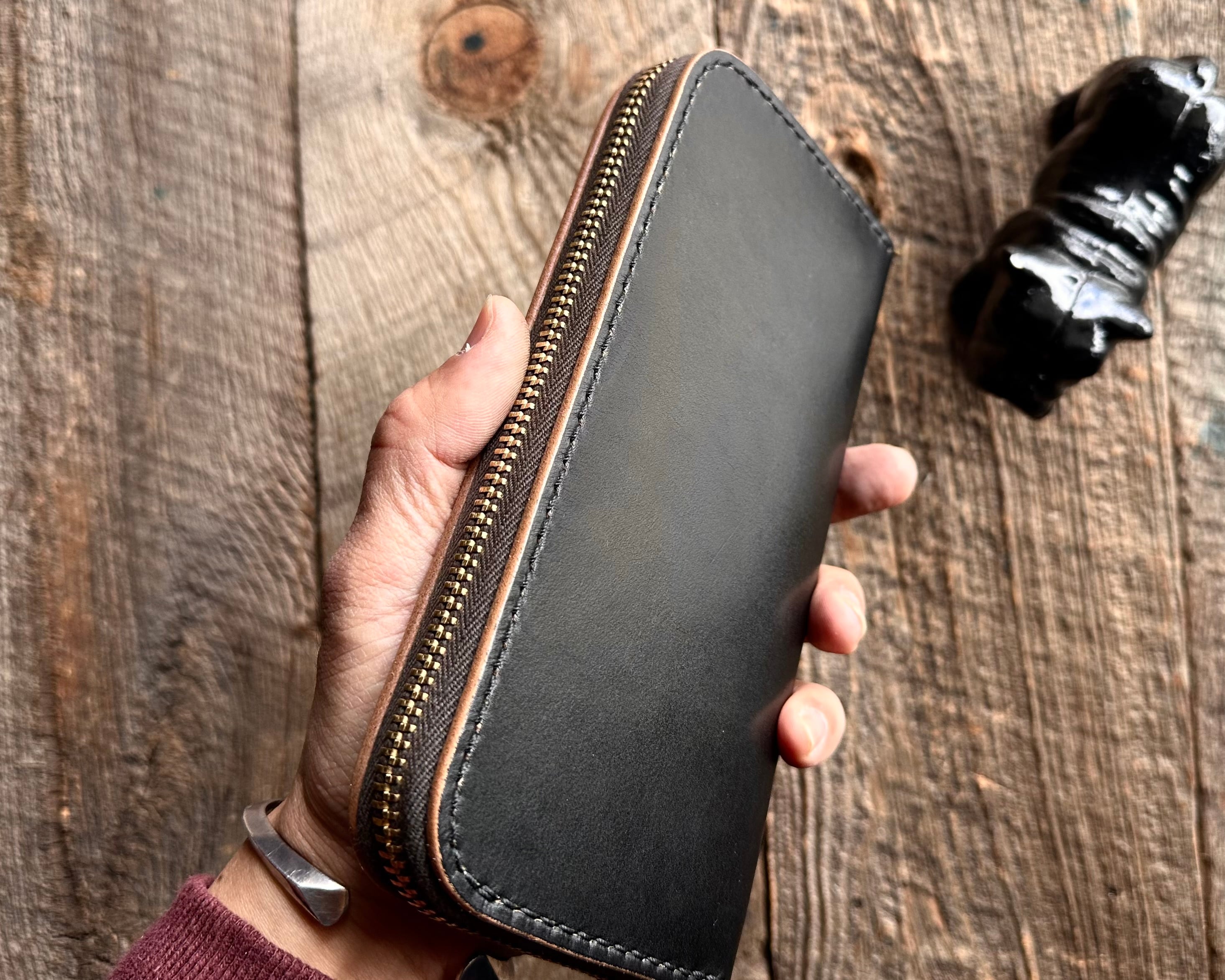 ROUND ZIP LONG WALLET | Casoworks