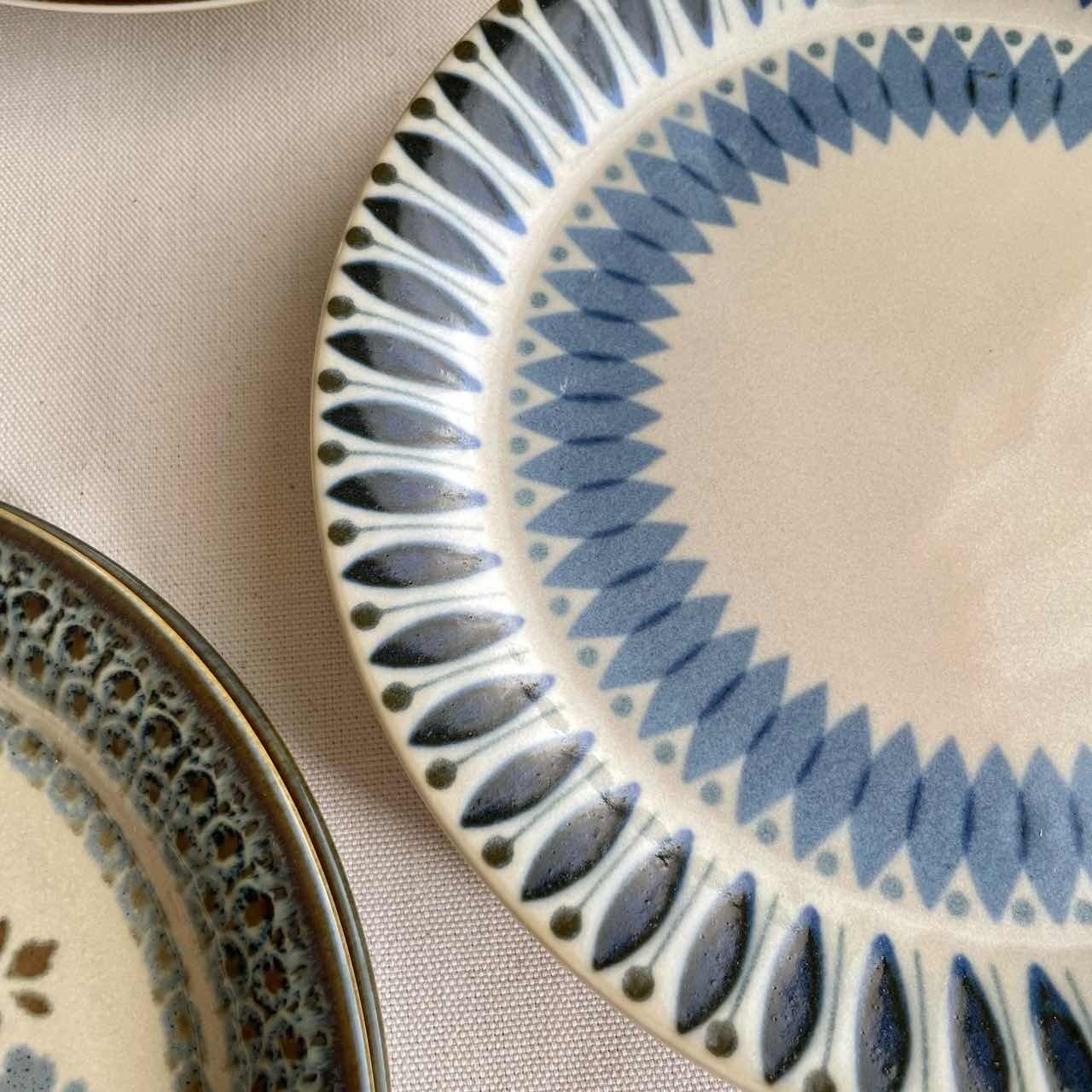 【 完売 】美濃焼 Clasico プレートL 幾何学模様|菱形 23.5cm 花柄 レトロ フラワー 中皿