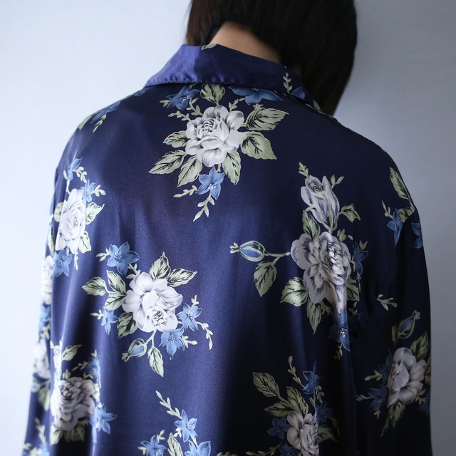 beautiful blue flower pattern over silhouette gloss fabric shirt