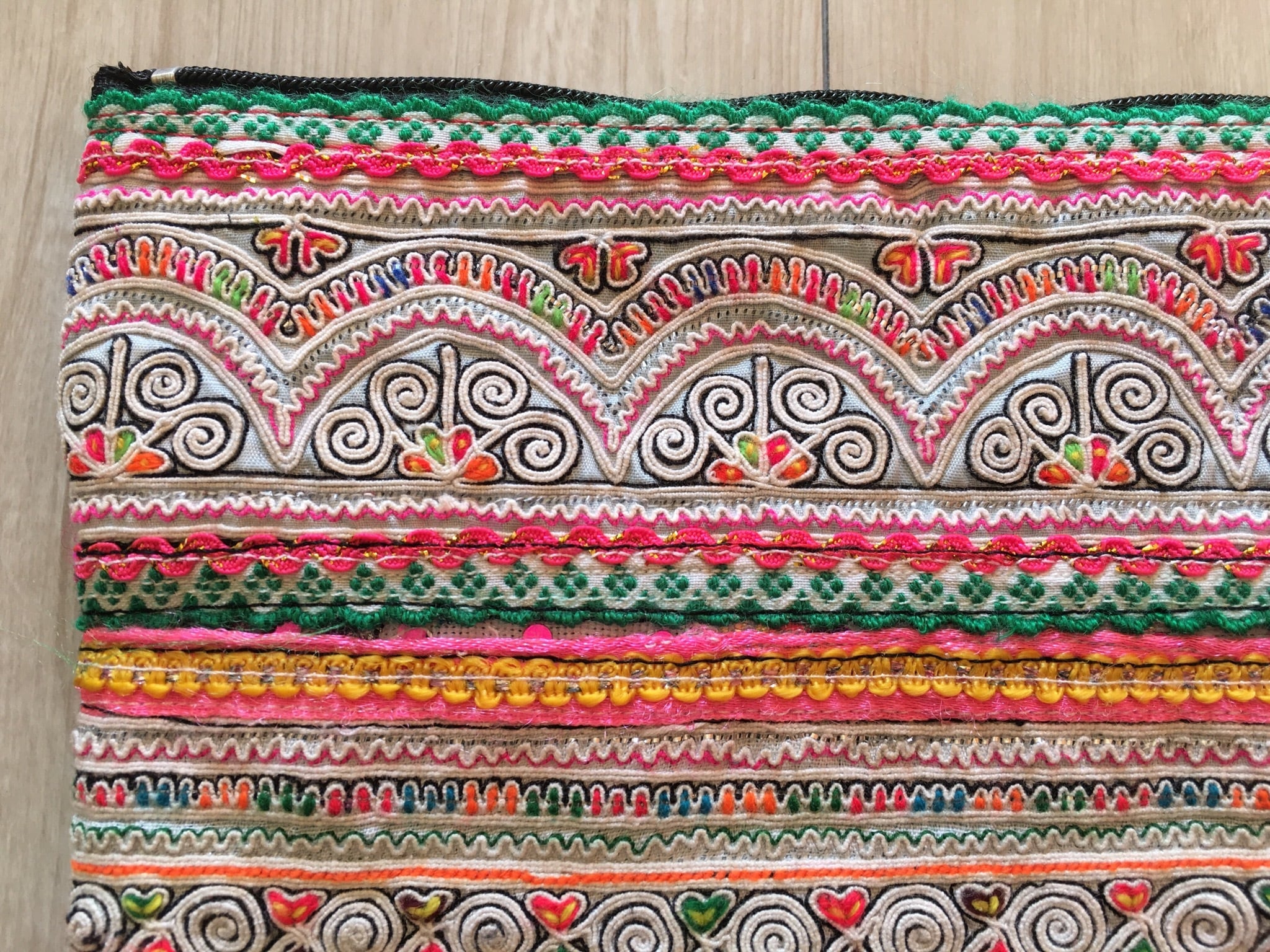 花モン族手刺繍布生地大判ベッドカバー民族山岳民族ハンドメイド