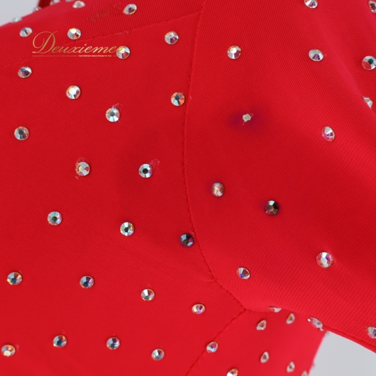 社交ダンス 衣装 ラテン ドレス ワンピース ラテンドレス ヤナギダ YANAGIDA ファー 羽 鮮やか 手袋 アームカバー 蛍光 かっこいい レッド系 ピンク系 デザイン おしゃれ パフォーマンス用 ダンスパーティー レディース ステージ衣装 美しい 目を引く 豪華な