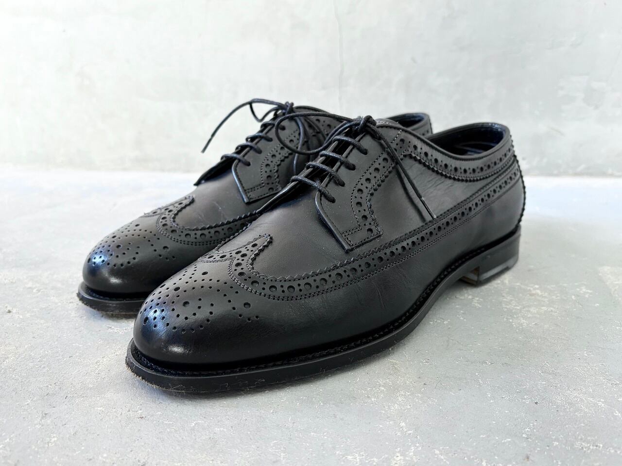 Santoni Wing tip leather shoes MADE IN ITALY