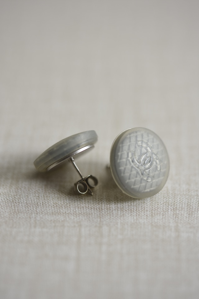 IORI/"CHANEL" pierce/Rubber round button