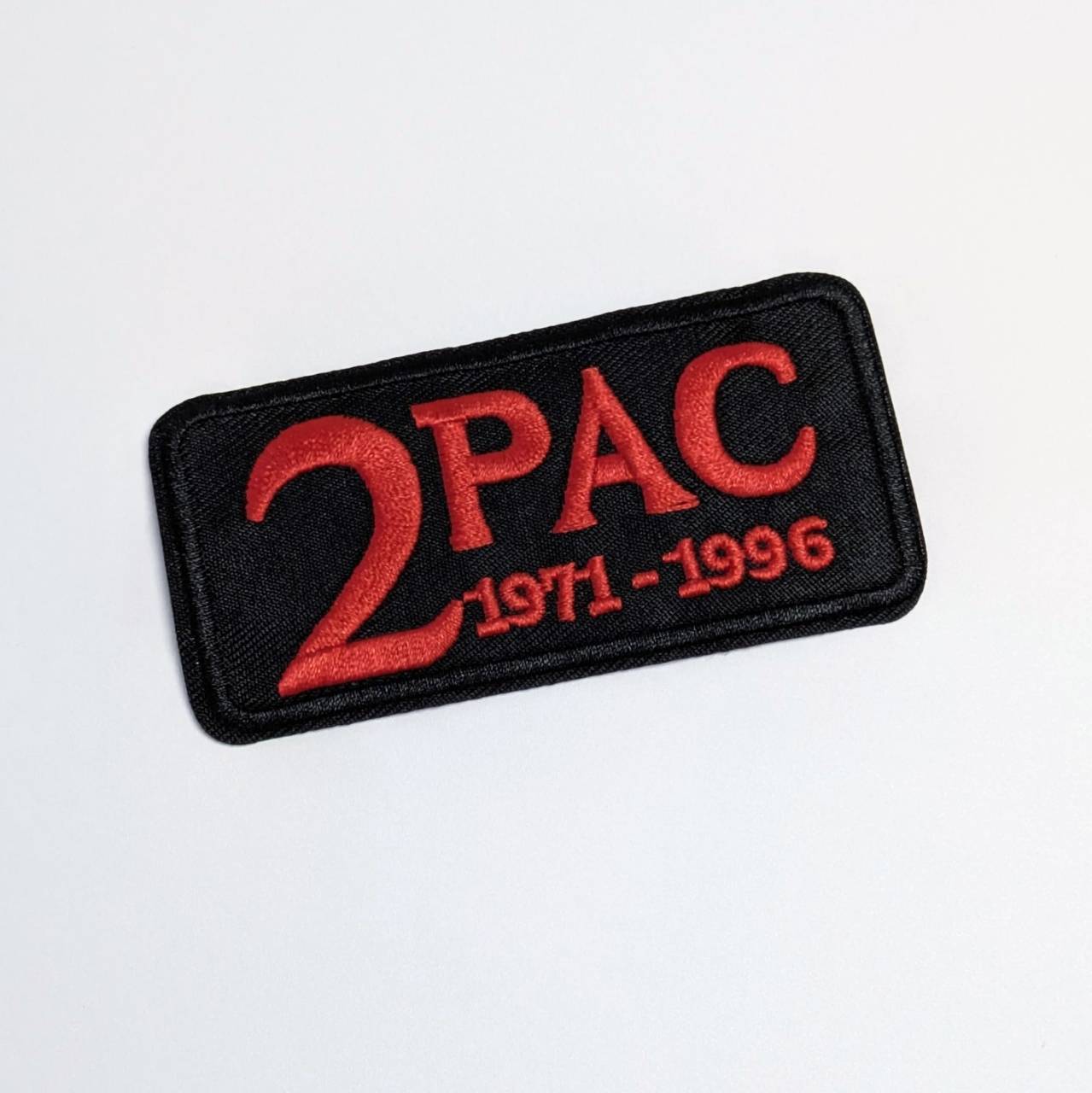 送料無料！ ★刺繍アイロンワッペン★【 2PAC ( トゥパック ) 】 〚アメリカン雑貨 アメトイ〛