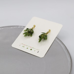 oliveピアス（taiwan jade）