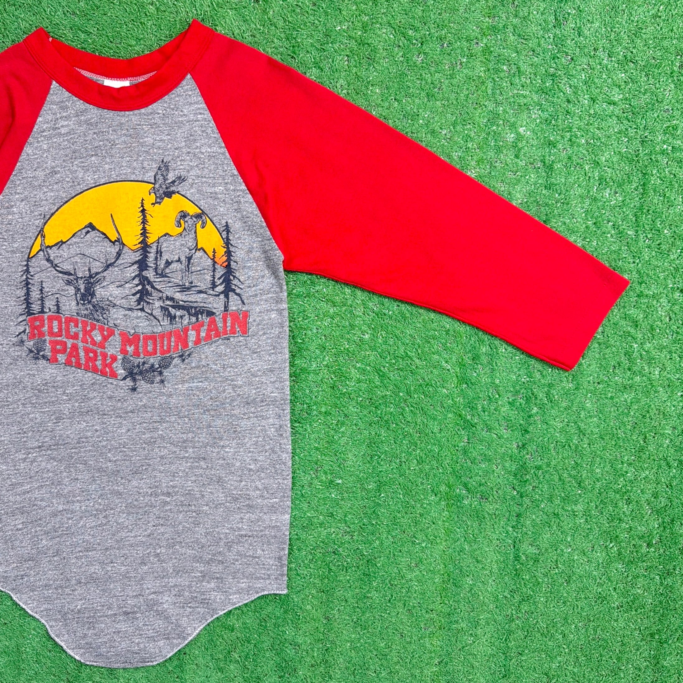 Men's】 70s ROCKY MOUNTAIN PARK グラフィック ラグラン Tシャツ