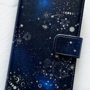 銀河の彼方まで広がる、天体総柄 手帳型 iPhoneケース スマホケース 全機種対応