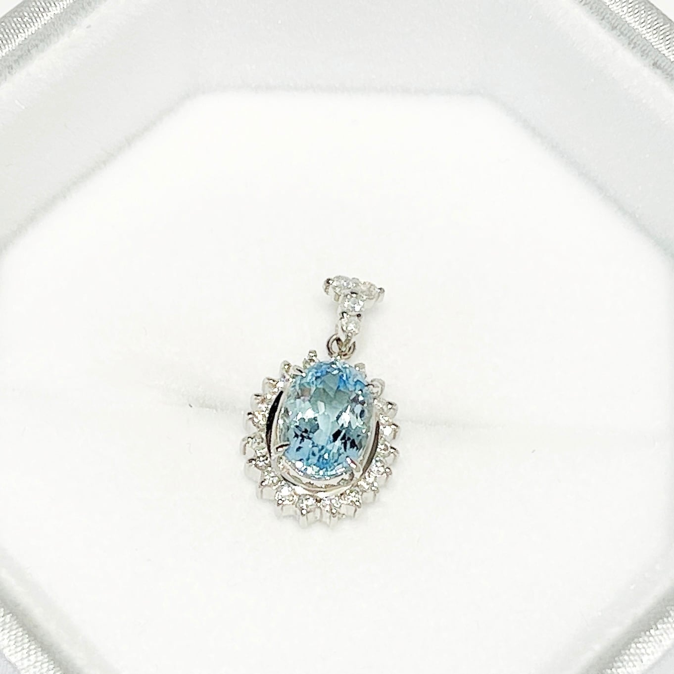 天然アクアマリン1.89ct 天然ダイヤモンド0.32ct PT900 トップ 鑑別書付 | VENUS TEARS イオンモール柏店 powered  by BASE