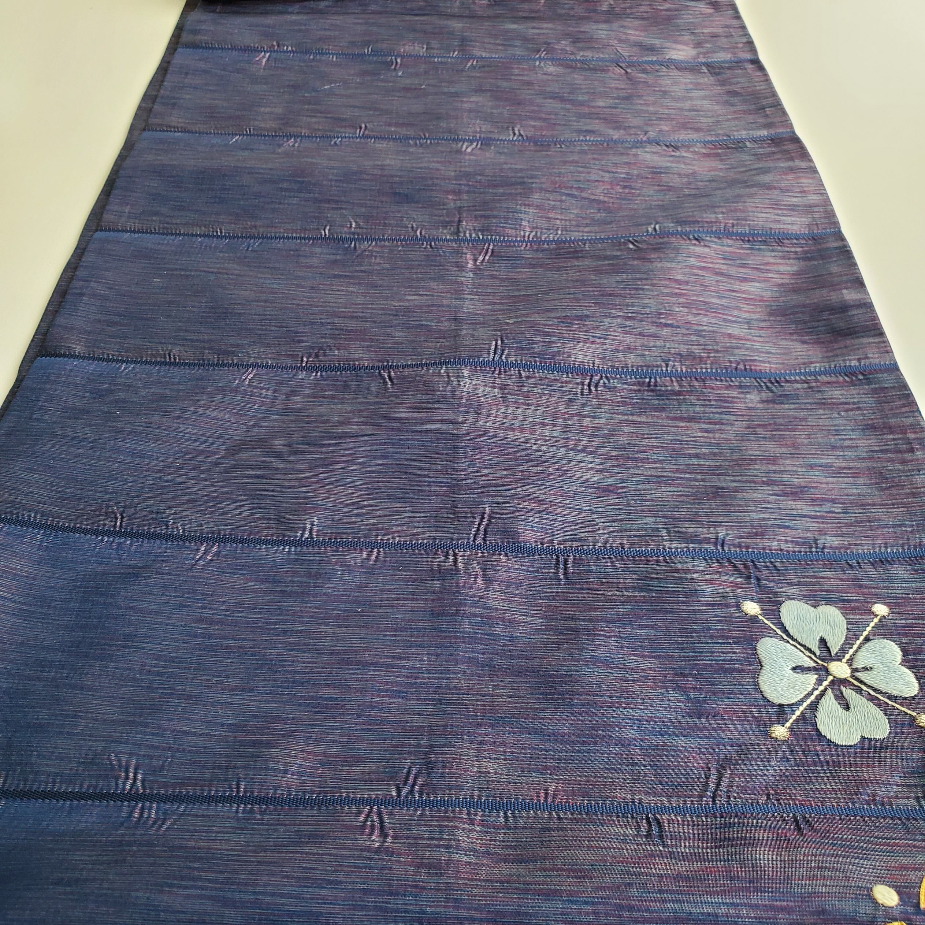 玉虫花柄刺繍文様 正絹六通袋帯 | アンティーク雑貨・家具・骨董品