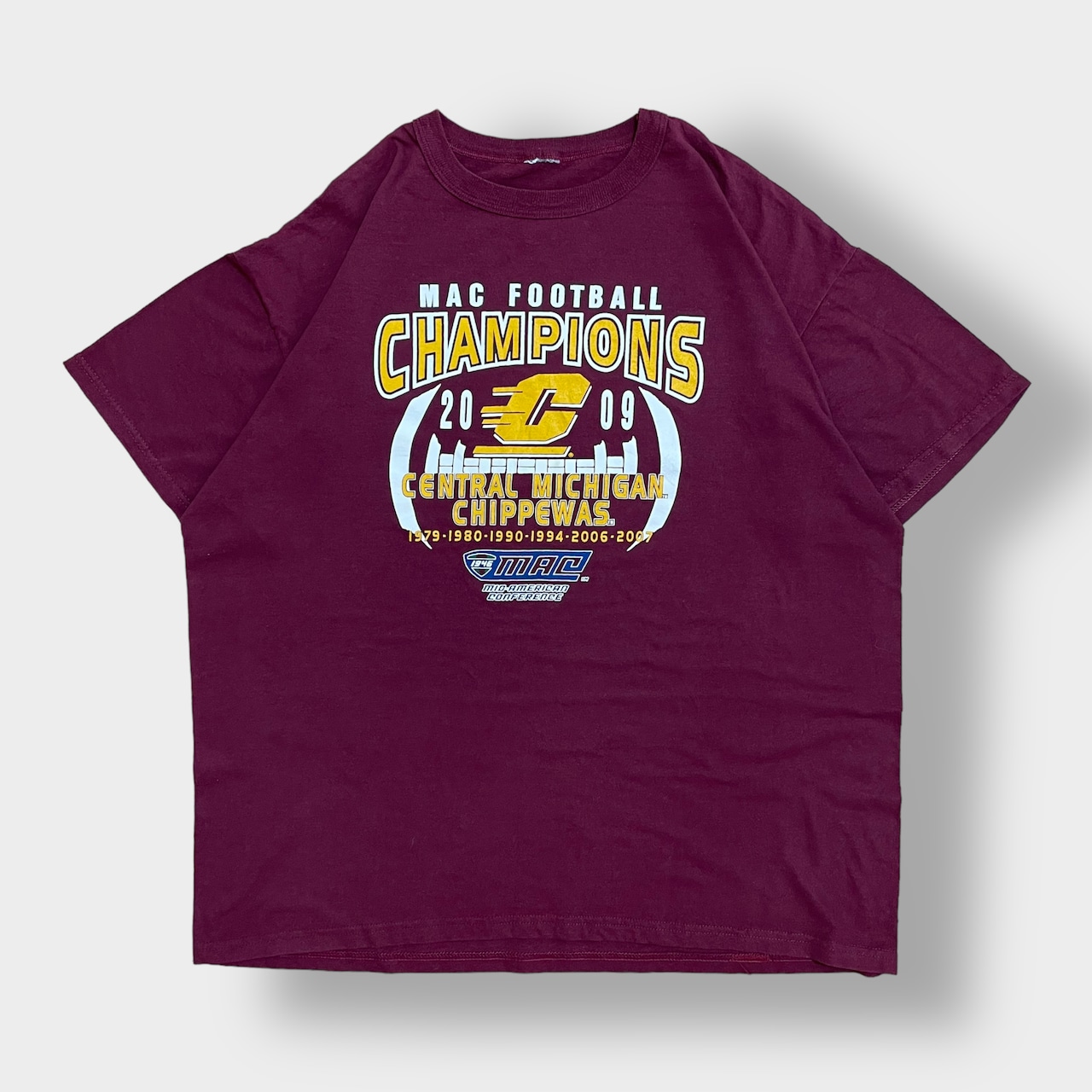 【USA古着】ミシガン大学 フットボール ロゴ プリント Tシャツ Central Michigan Chippewas チッペワズ バーガンディ 半袖 us古着