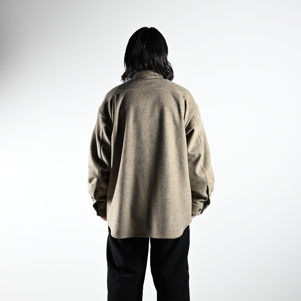 山内 / ウォッシュドウールリネンツイル・トレンチコートコーディネート