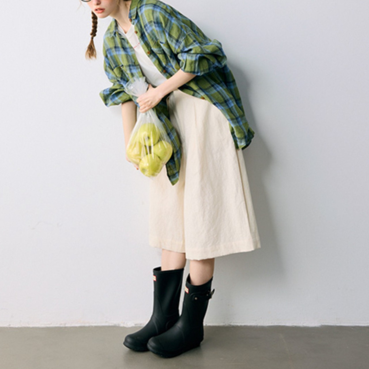 【2color】さり気ない刺繍をON♪上質コットン&リネンのハイウエスト七分丈パンツ《P0198》