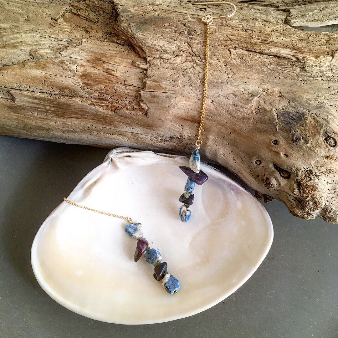 【希少!】K2アズライトとスギライトのチェーンピアス