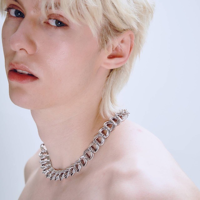 Languid Loop Necklace