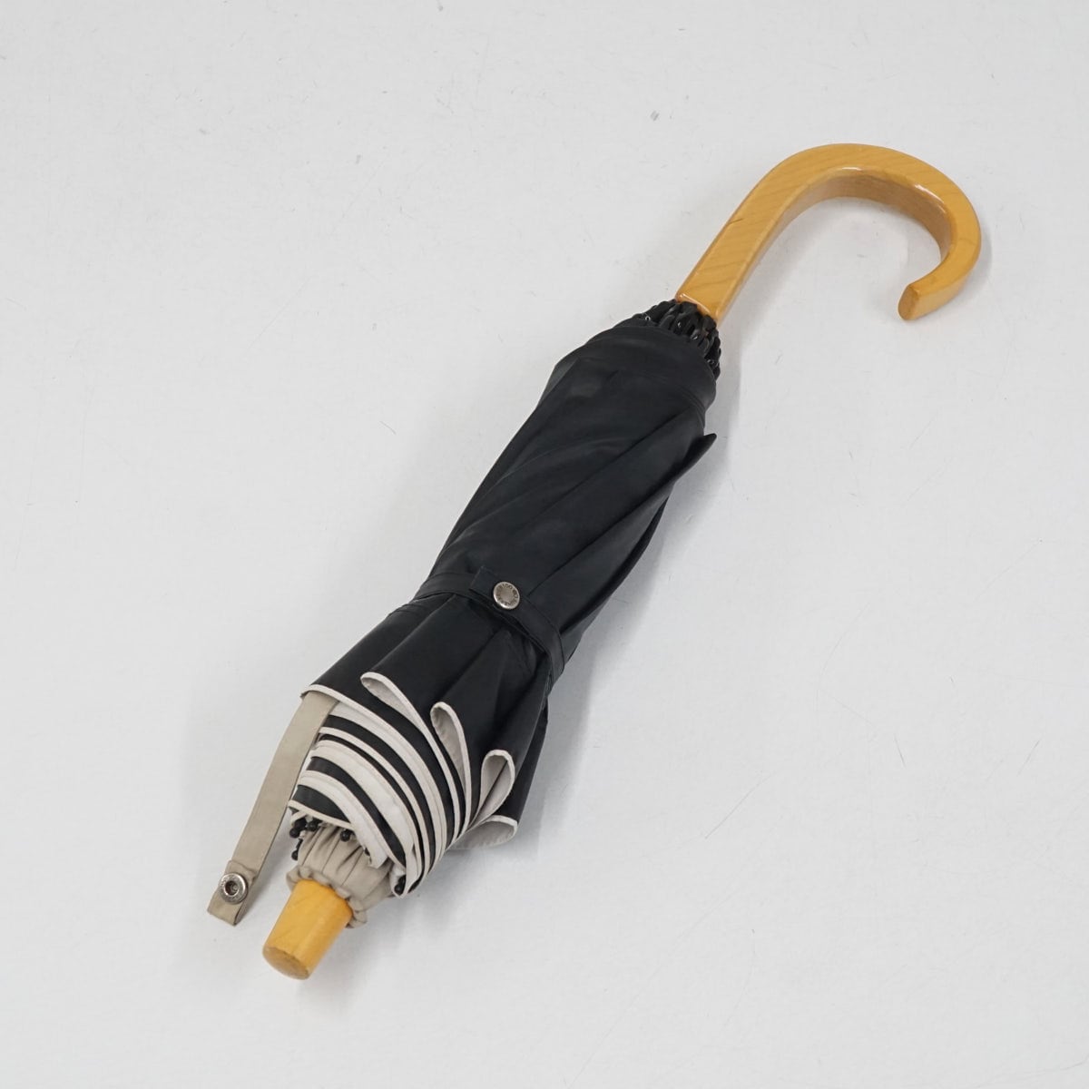 サンバリア100 完全遮光折日傘 USED品 2段折 コンビ ベージュ UV 遮熱