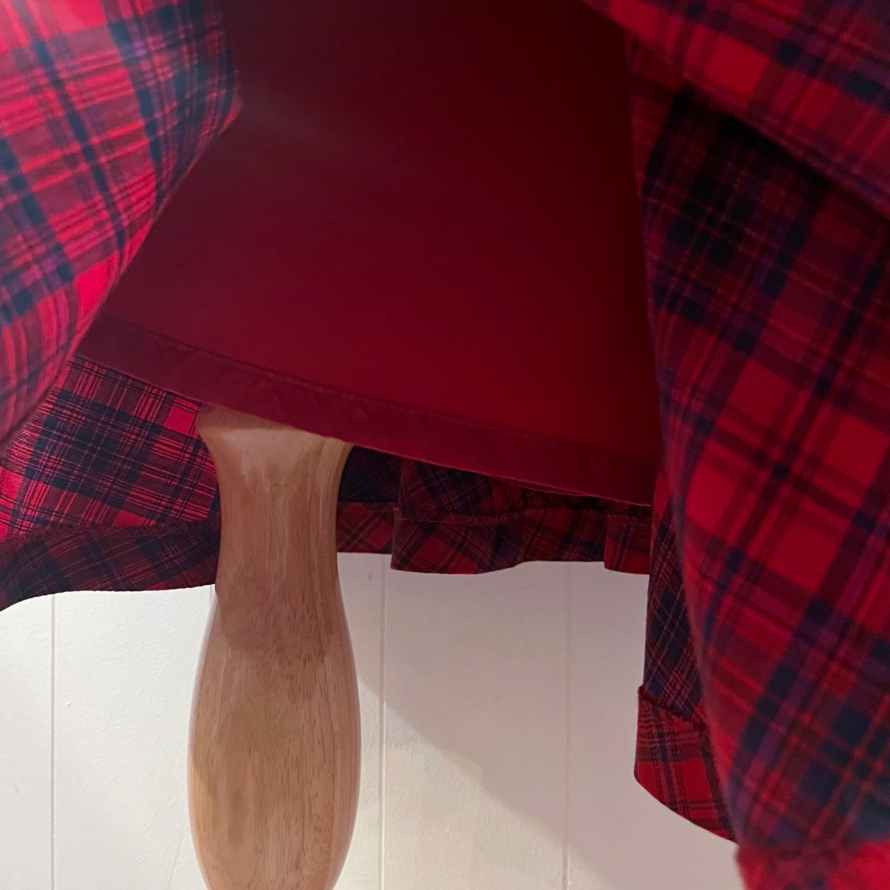 red navy check flare skirt