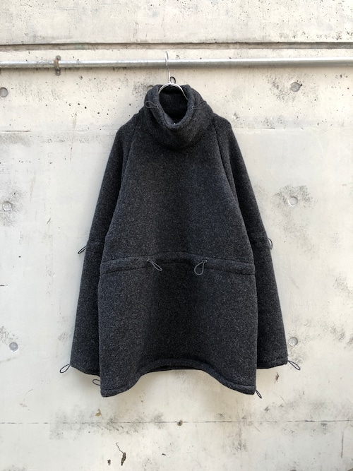 『RICE NINE TEN』adjustment hige neck wool jersey knit /  DARK GREY