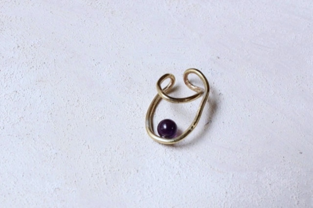 ☆再販人気商品　大ぶりイヤーカフ　アメジスト