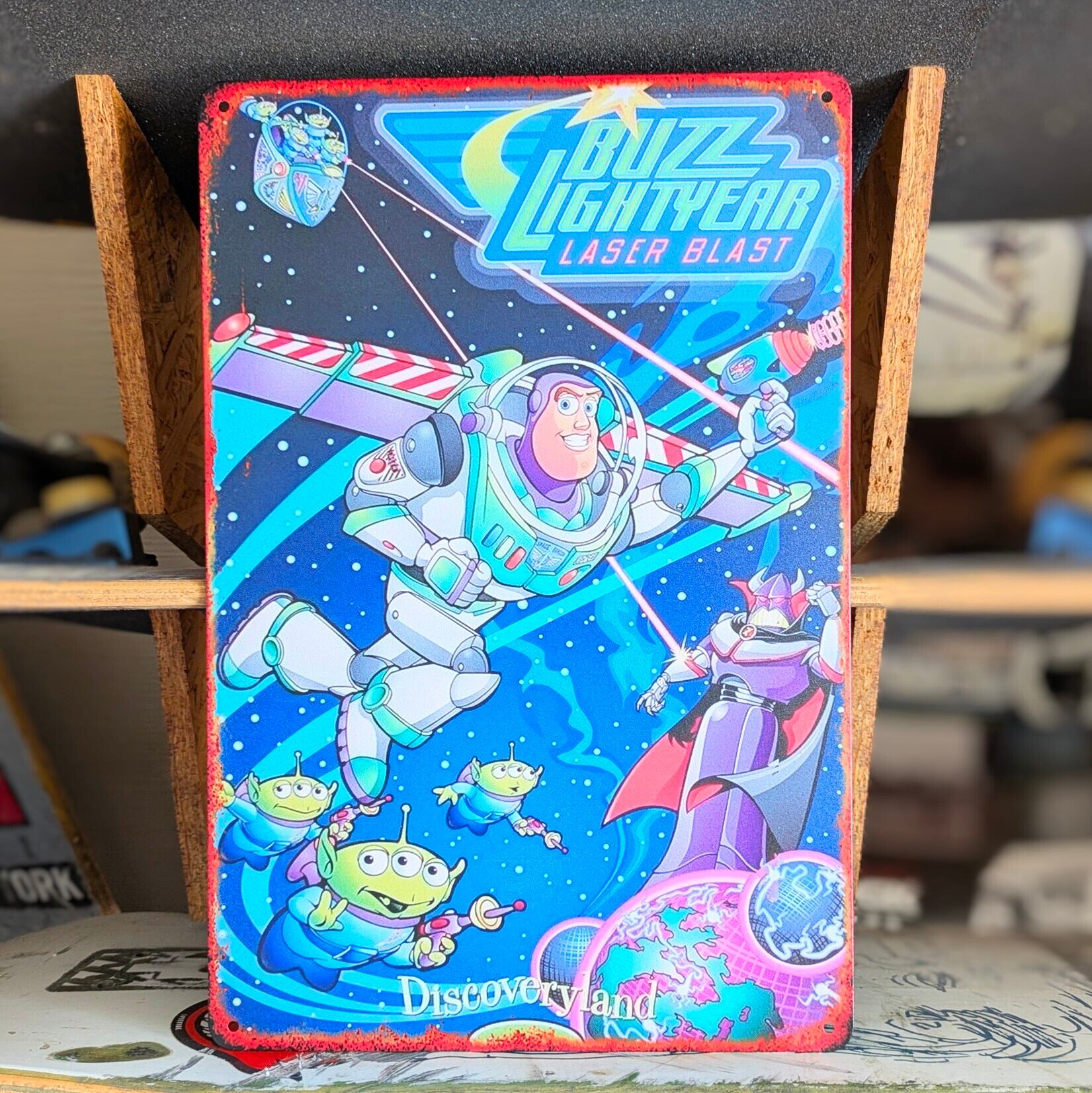 ♧送料無料！ちょうどいいブリキ看板【 Buzz Lightyear（ バズ・ライト