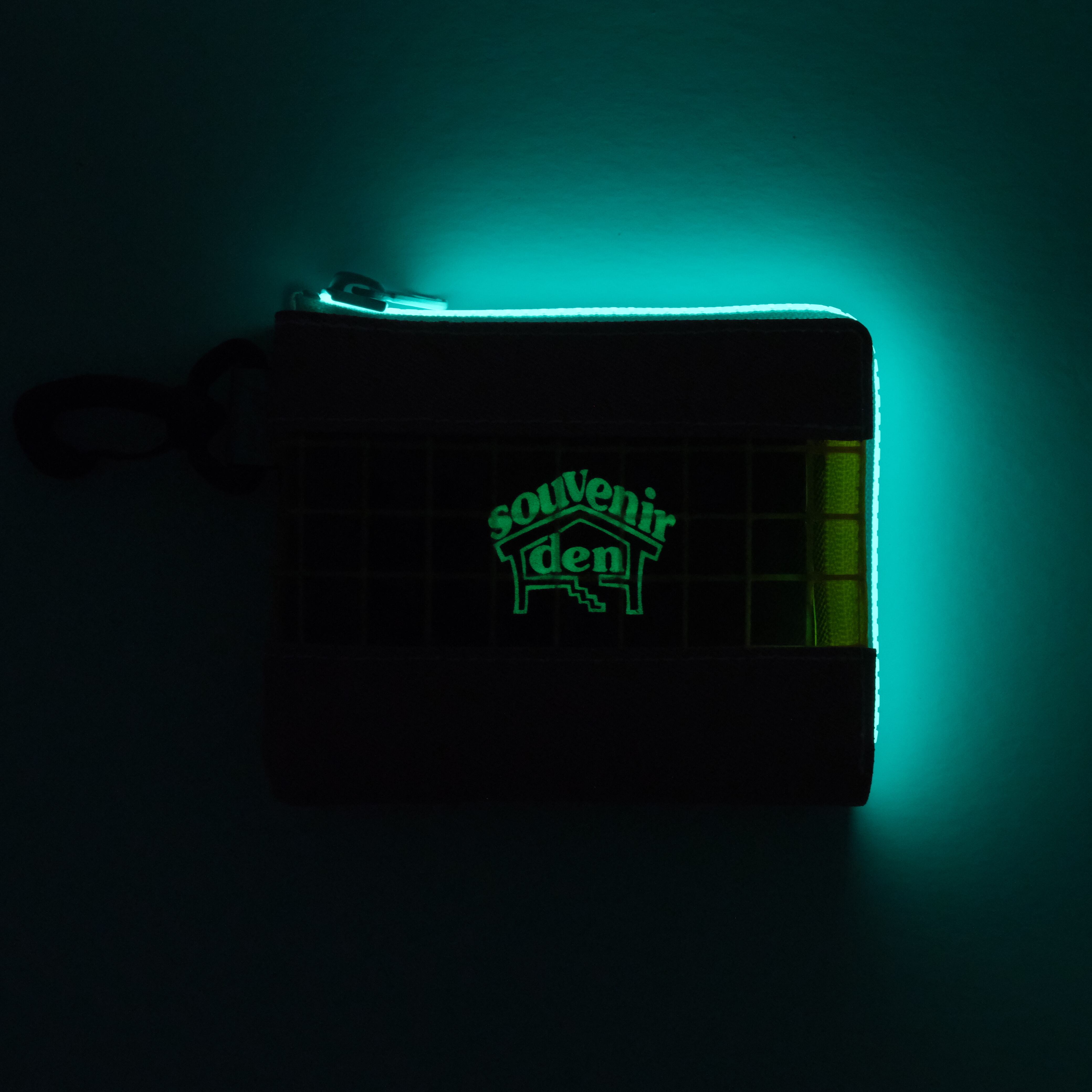 Den Souvenir × THISWAY vibram Lzip wallet (pink) | THISWAY