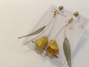 【ピアス変更可能】ichi.rin チューリップイヤリング