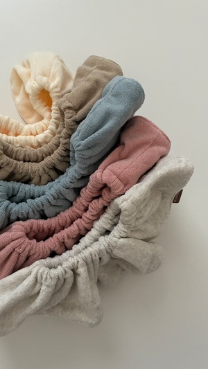 pile frill bib