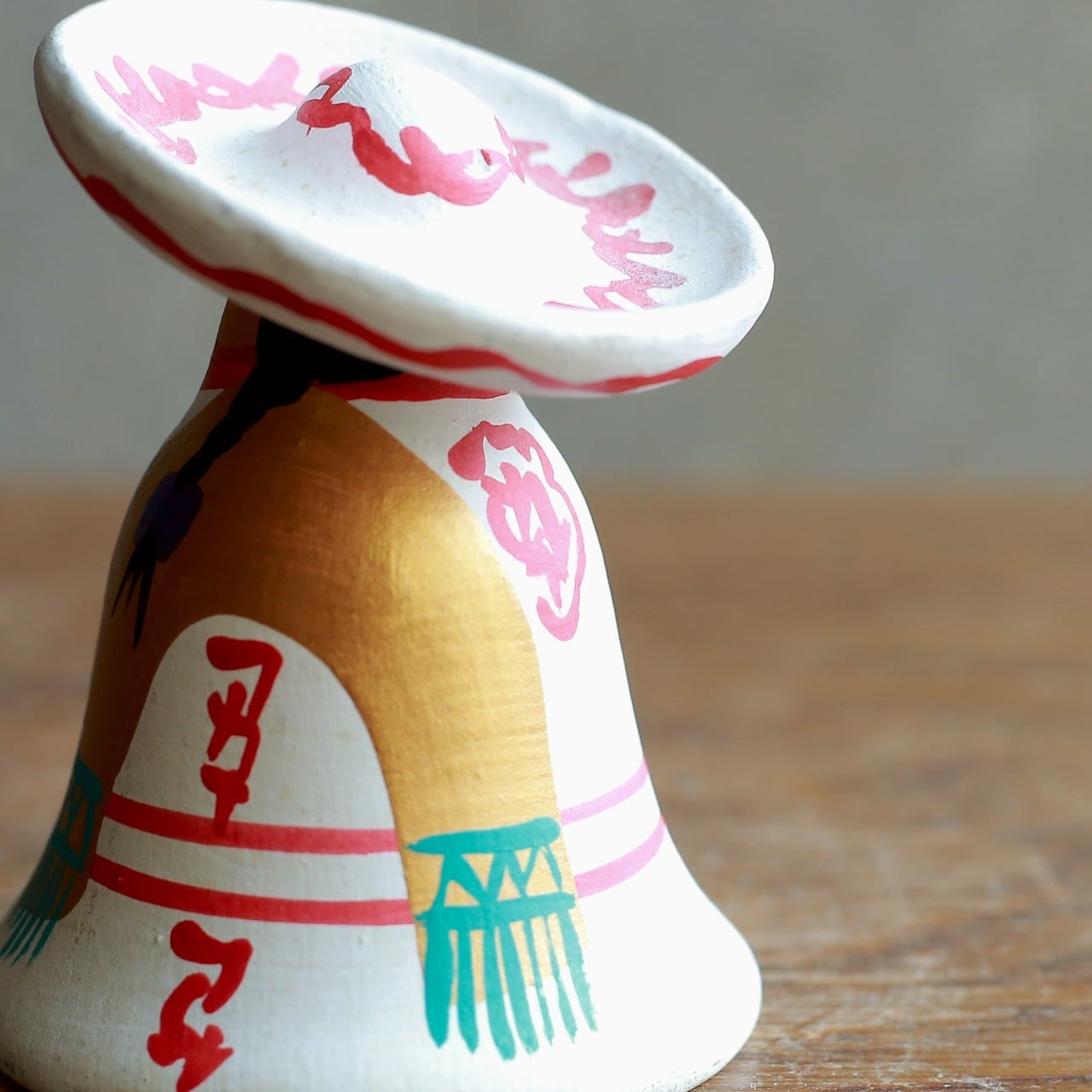 メキシコからやってきた、色彩豊かな呼び鈴｜陶器製 メキシカンベル