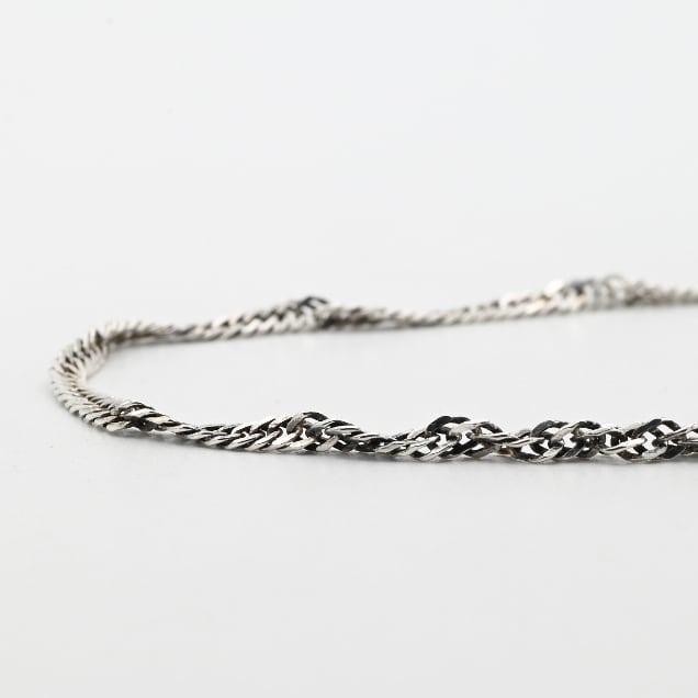 Byzantine Twist Motif Micro Chain Link Bracelet / Italy | DÉMODÉ