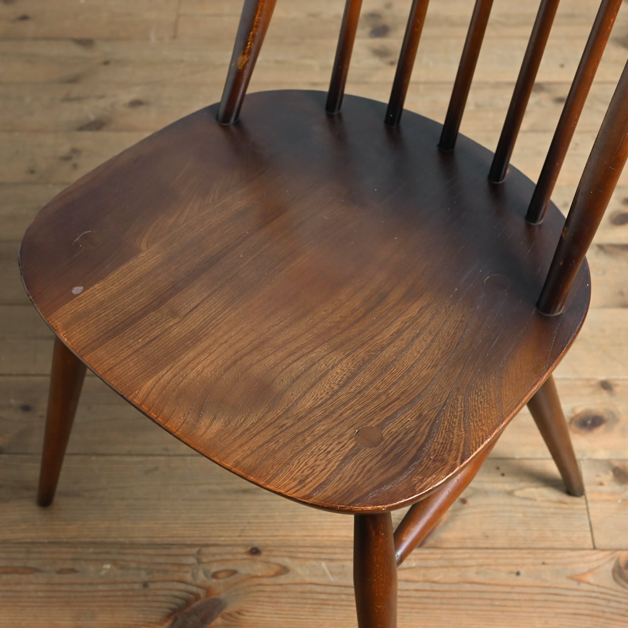Ercol Quaker Chair / アーコール クエーカー チェア 〈ダイニングチェア・デスクチェア・ウィンザーチェア・コロニアル〉112533 | SHABBY'S MARKETPLACE アンティーク・ヴィンテージ 家具や雑貨のお店 powered by BASE