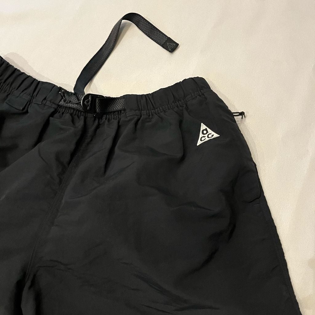 【国内未発売カラー】ナイキ エーシージー ハーフパンツ Mサイズ NIKE ACG ナイキエーシージー ハーフパンツ CZ6705-014 ブラック size