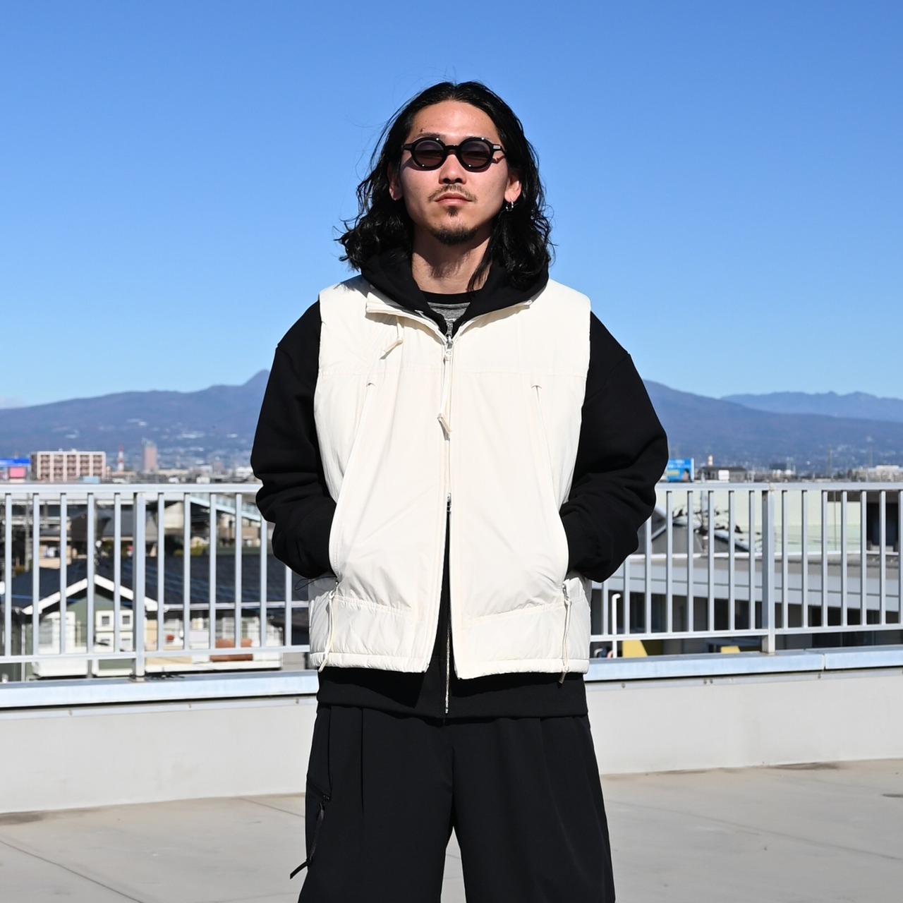 product twelve / Primaloft Puffer Vestスタイル