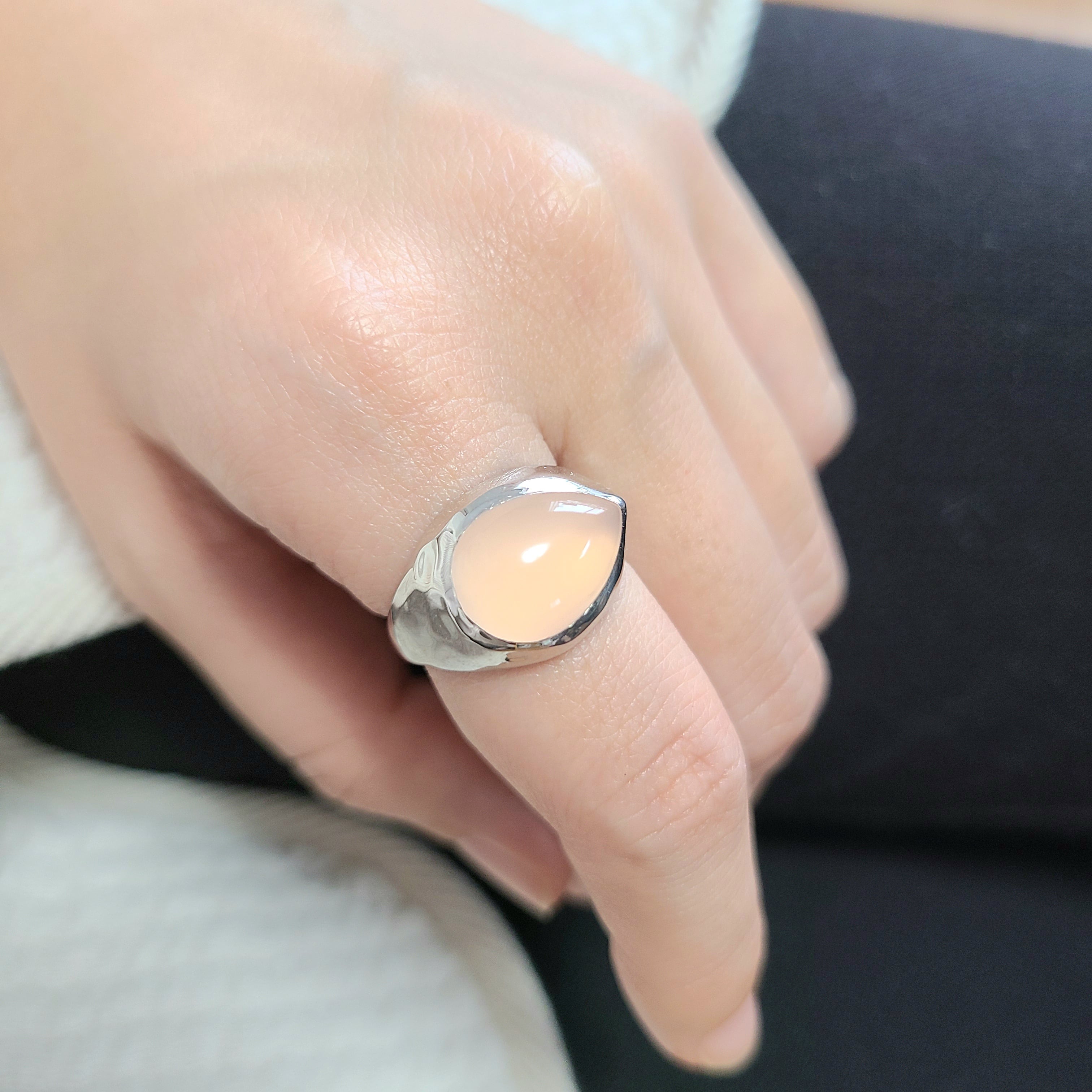 冬のピンク?ピンクカルセドニーのペアシェイプリング PY-233《送料無料》