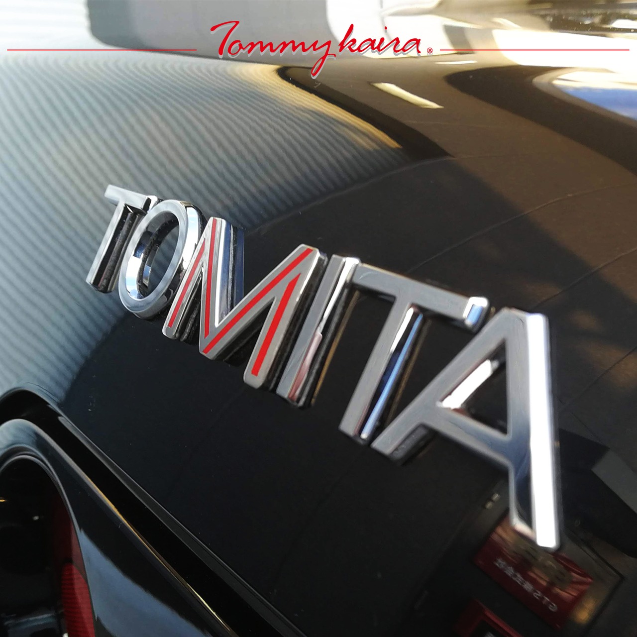 ｢TOMITA｣エンブレム