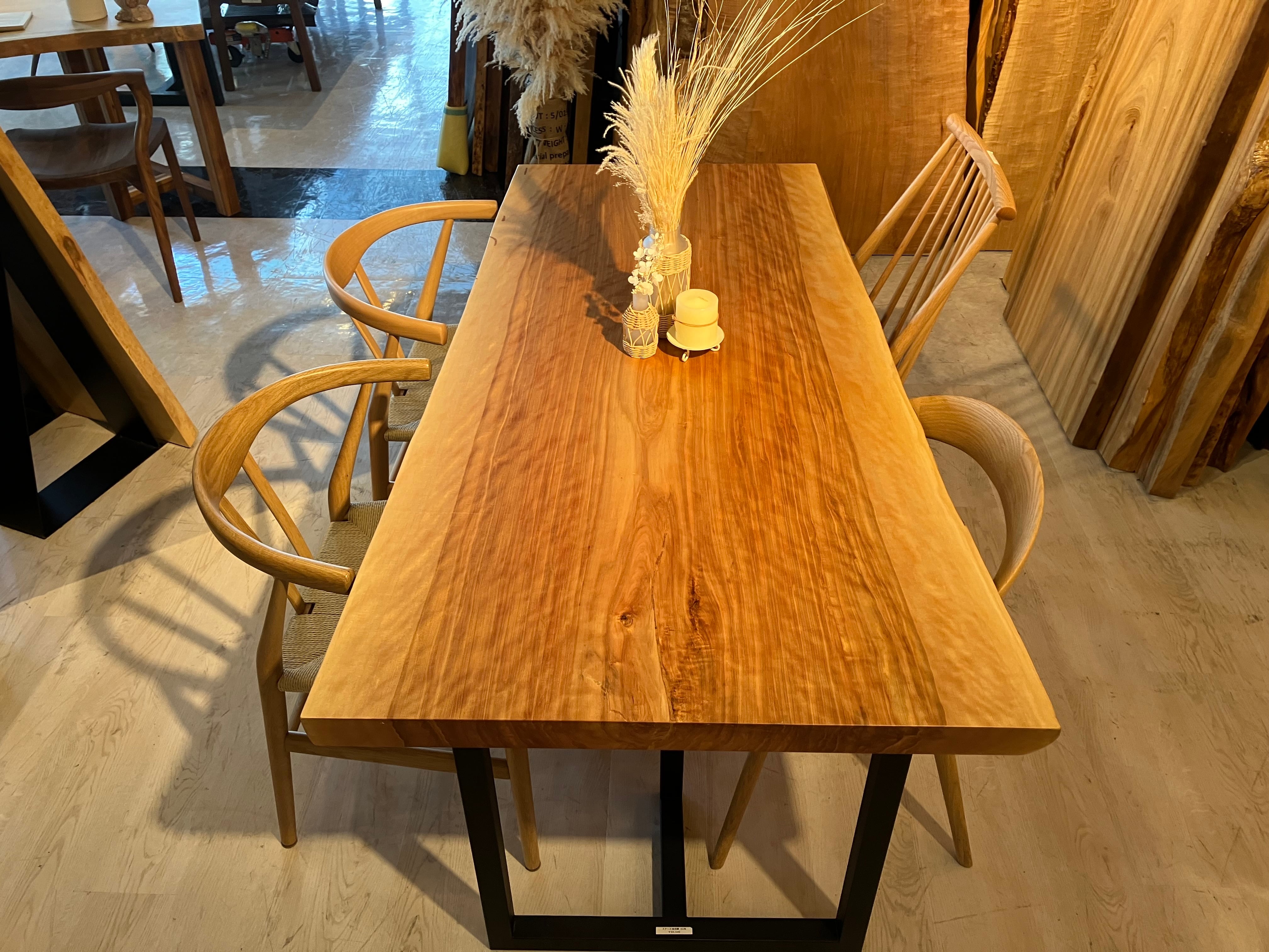 真樺（マカバ）_1550×860-680×57_青山店_テーブル天板/一枚板 241937